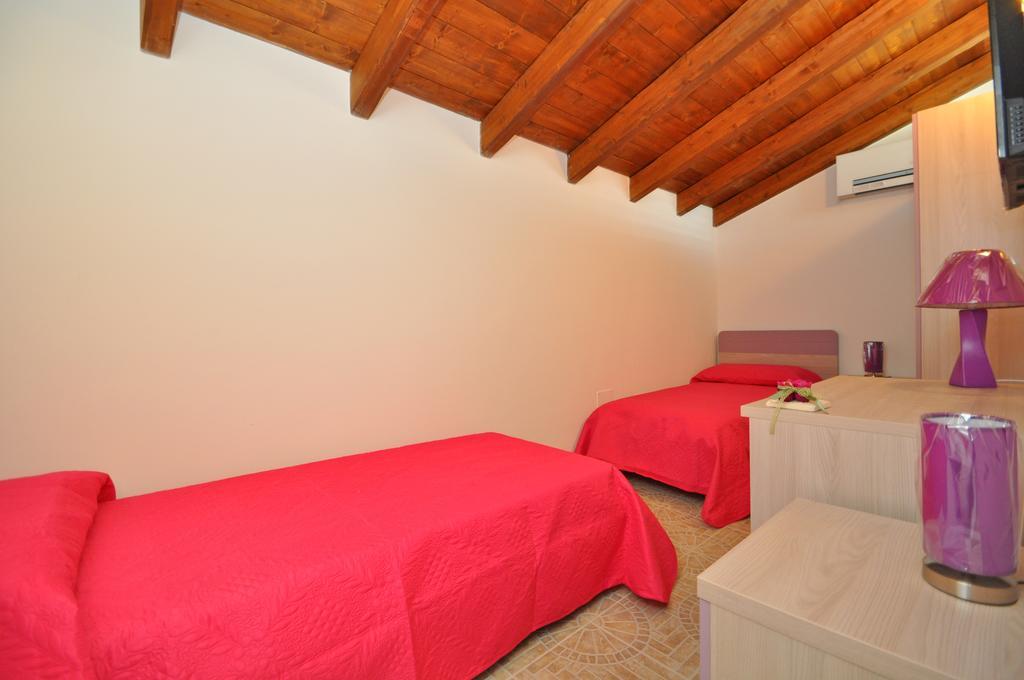 Palazzo Vaglio Bed & Breakfast Алисте Стая снимка